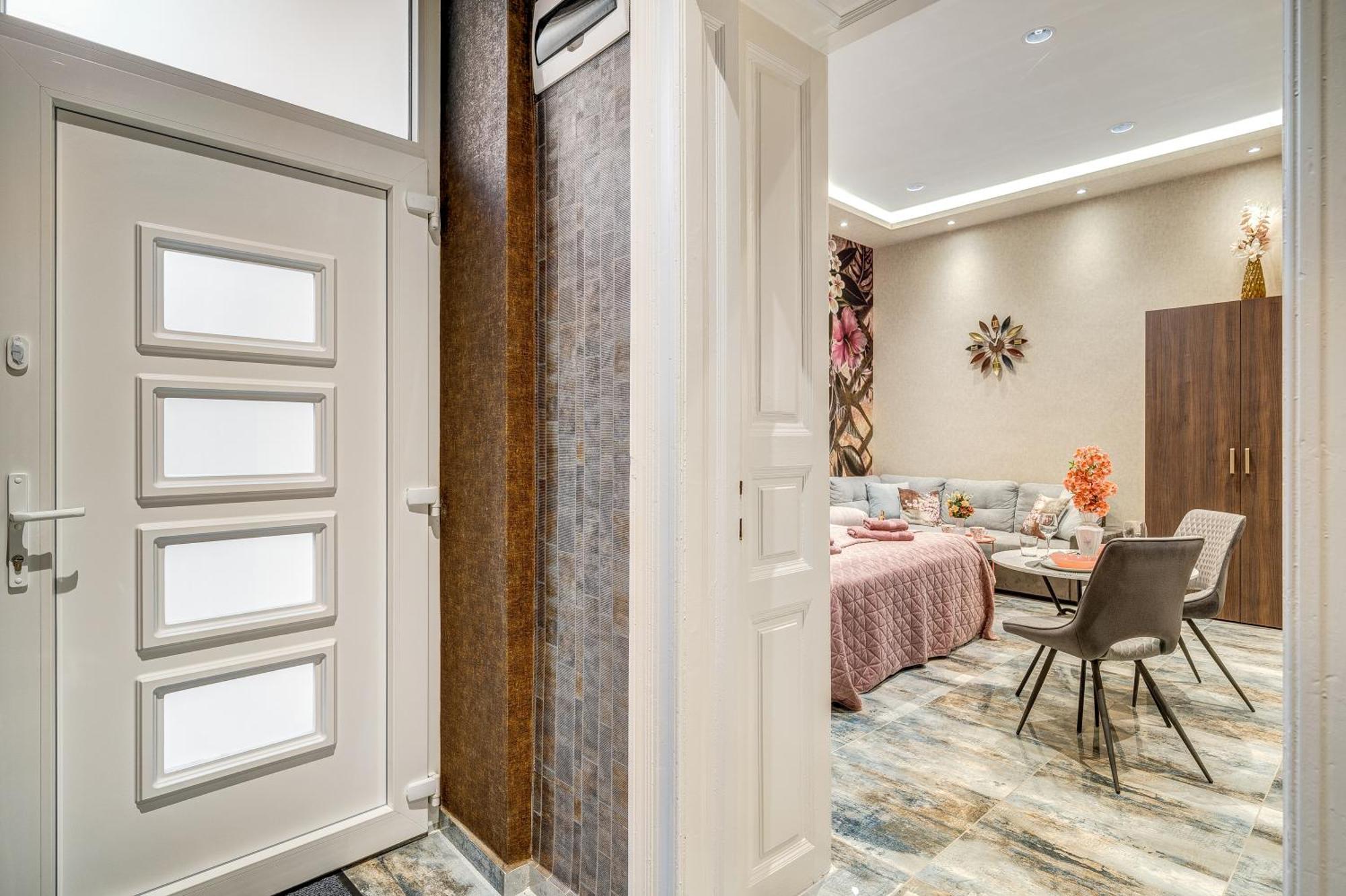 Budapest Magic Exotic In Downtown المظهر الخارجي الصورة